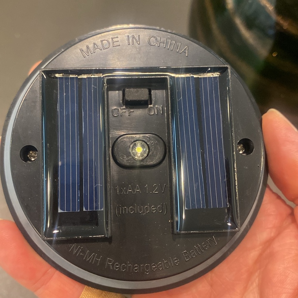 DONATED ❌Solar Energy Night Lamp black and brown with green light - Picture 7 of 10